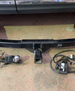 Genuine GM 2100ks Towbar with fitting kit suit VF Holden Commodore sedan